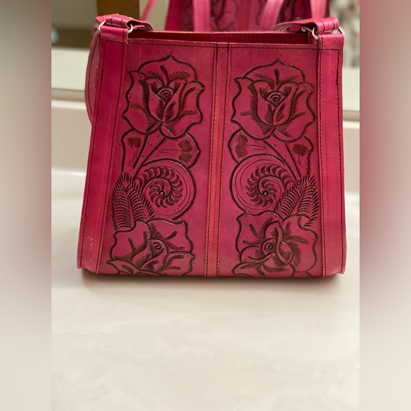 Authentic leather pink purse - Picture 2 of 15